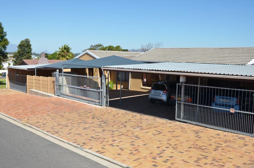 Bed and Breakfast De Helling Self Catering Brackenfell Exterior foto